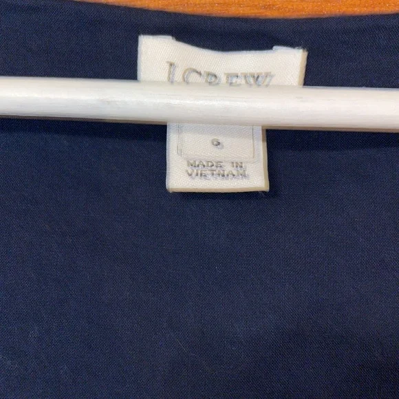 JCrew Factory V-neck button front dress in linen/cotton; Sz 6; style L6981; navy - Picture 5 of 12